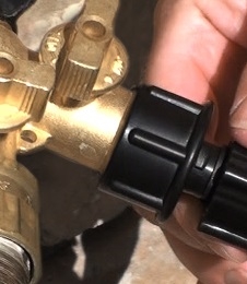 Picture of 1/2' Faucet Hose Fitting 